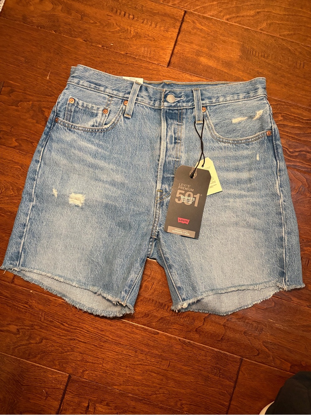Levi's 501 mid thigh denim Shorts
